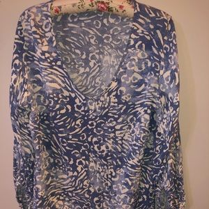 Fun v neck blouse.  Blue cheetah